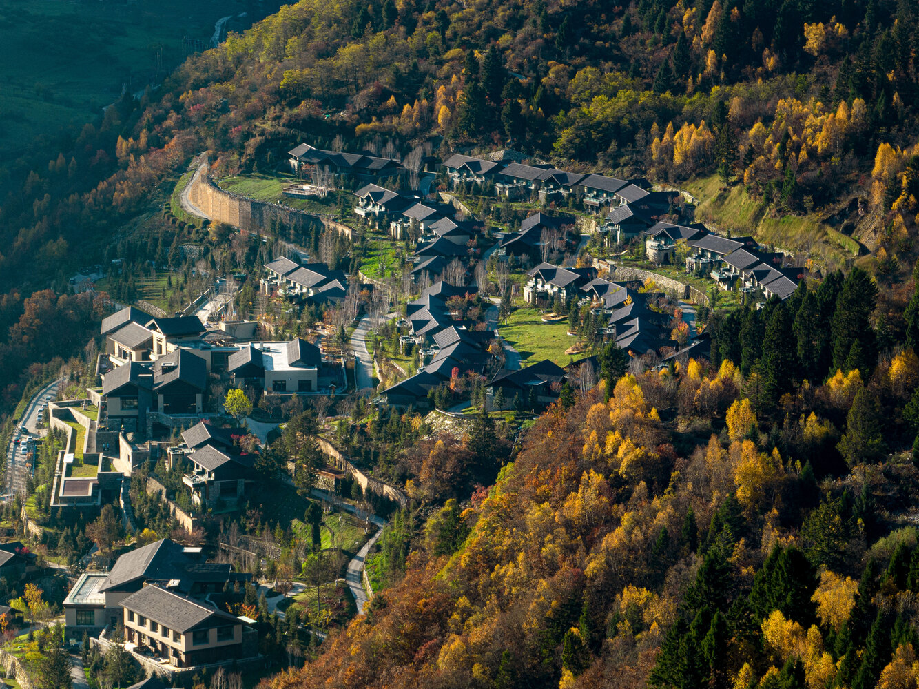 九寨溝日賽谷麗思卡爾頓隱世酒店 · 四川 | 中國建筑西南設(shè)計研究院有限公司 + WATG建筑設(shè)計事務(wù)所